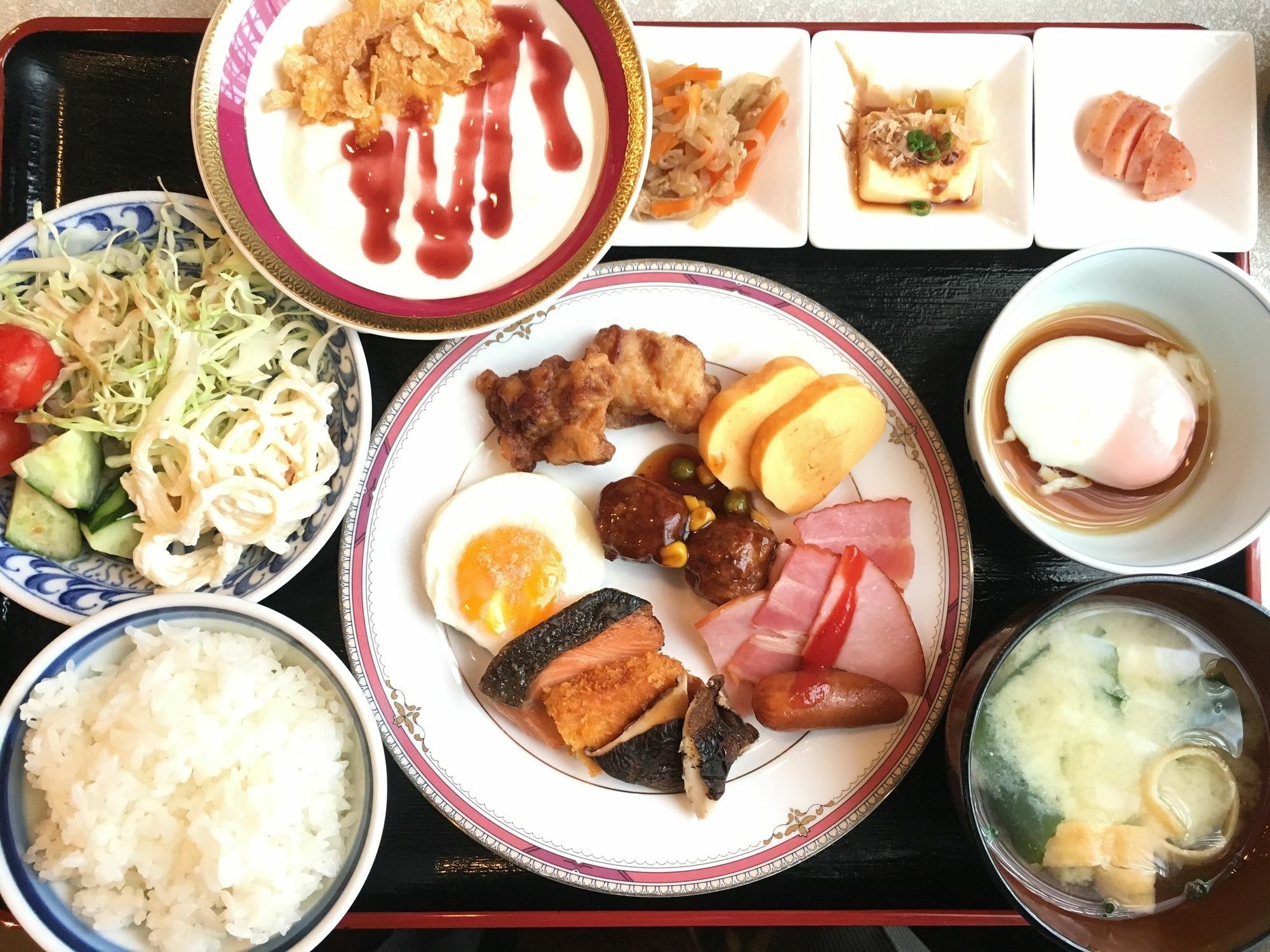 Oita Regal Hotel Екстериор снимка
